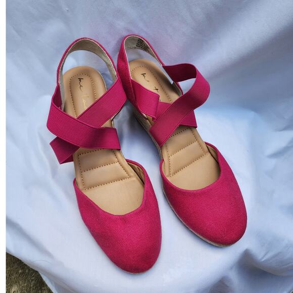 Me Too Hot Pink Brinley Espadrilles/Comfort Wedge Women's 10 - Picture 4 of 12